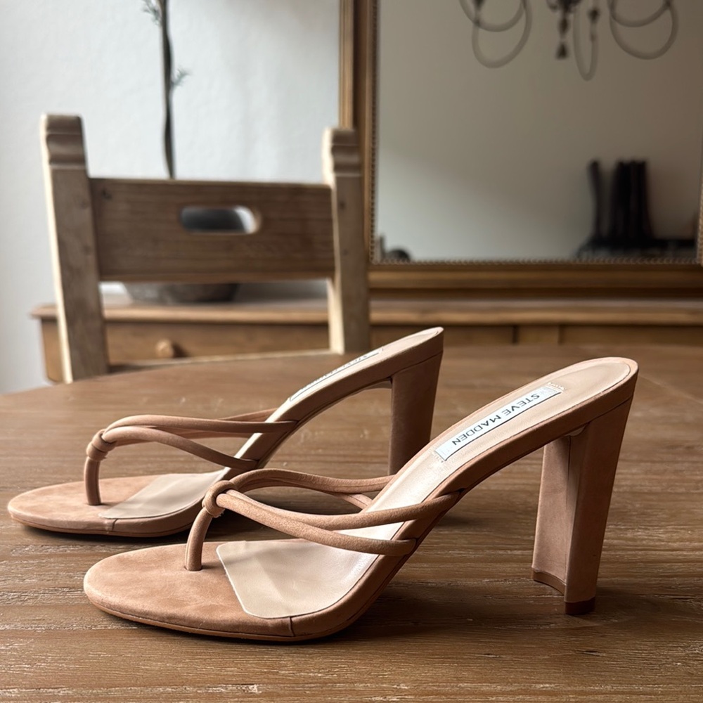 Steve Madden Tan Thong Heels